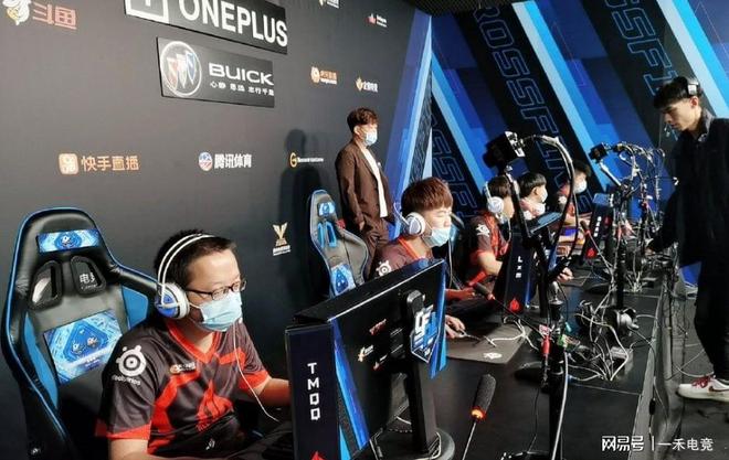 球的细腻风 球的细腻风