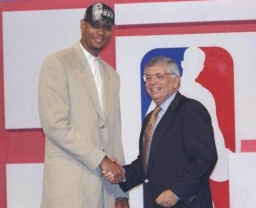 及年轻球员 及年轻球员