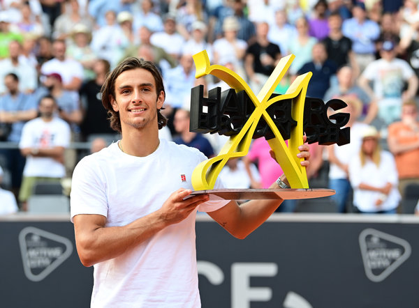 打得干脆利 打得干脆利